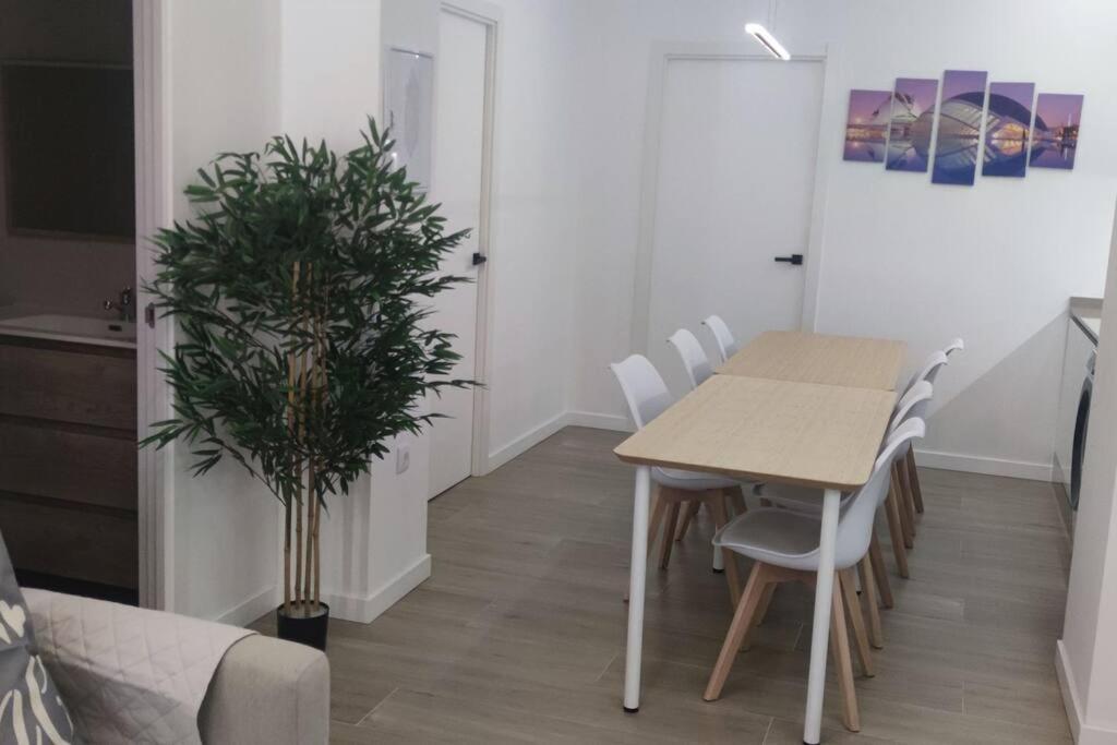 Apartamento 4 Habitaciones 2 Banos Ciudad De Las Ciencias Vt-55209-V Valencia Eksteriør billede